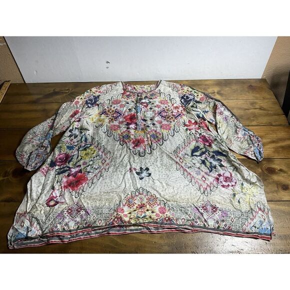Johnny Was 100% Silk Tunic Top Blouse Floral Roll Tab Sleeves Size Medium - Picture 1 of 16